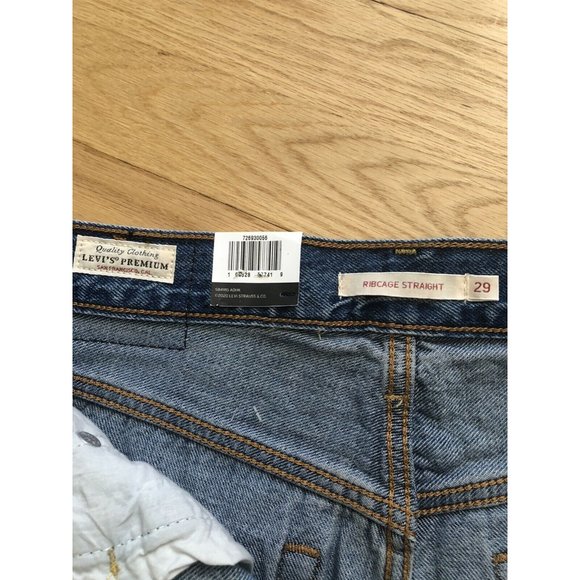 NWT  Levi's Women's Premium Ribcage Straight Ankle Jeans size 29 x 27 button fly - Picture 5 of 7
